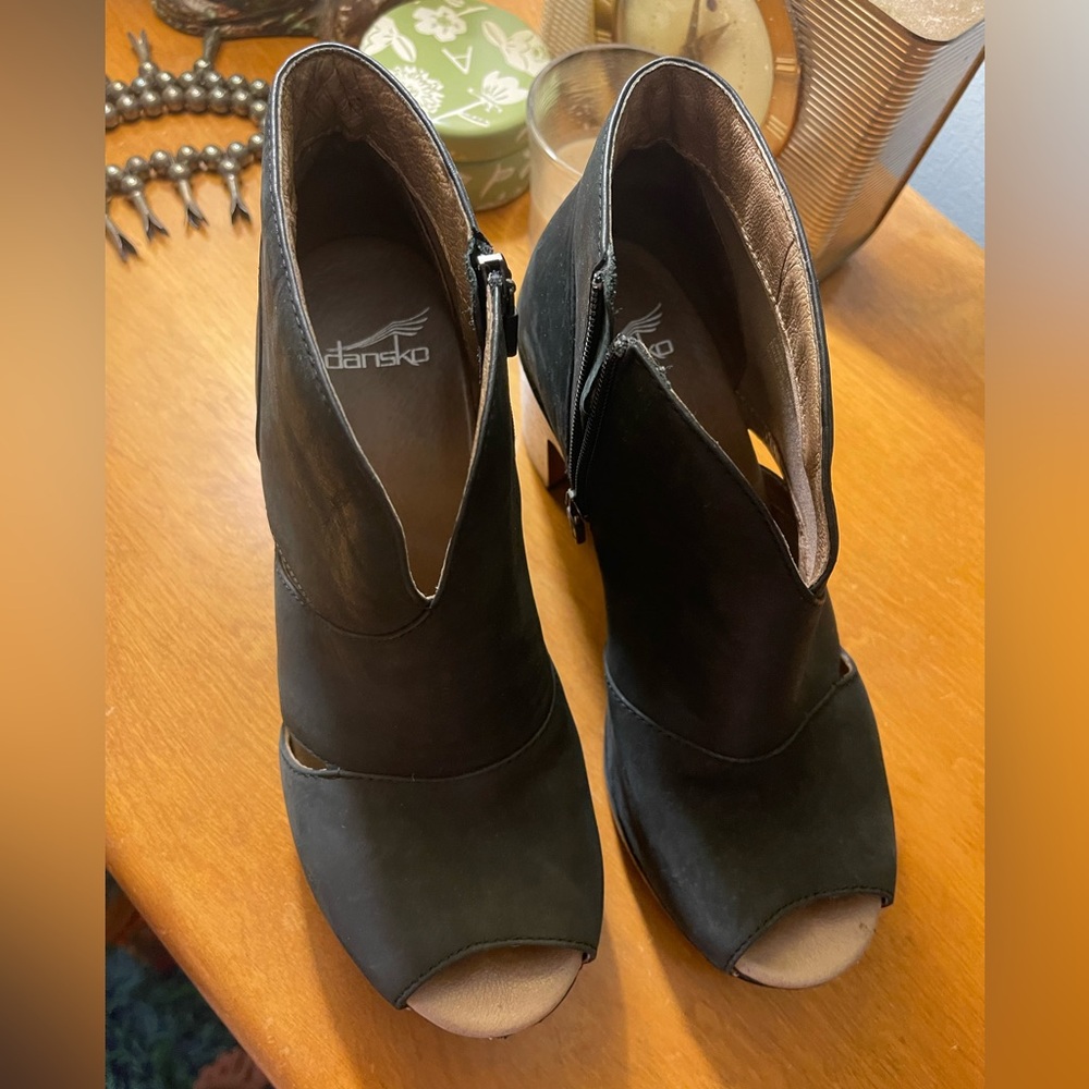 Dansko Delphine⚡️ Black Peep-Toe Wedge Booties ⚡️ - Picture 4 of 11